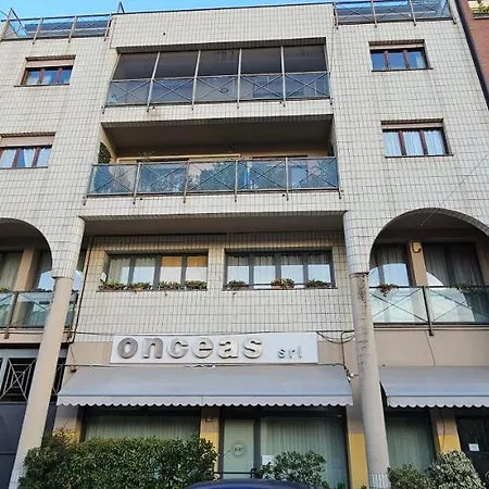 Ideal For Families,pets,business Apartman *
